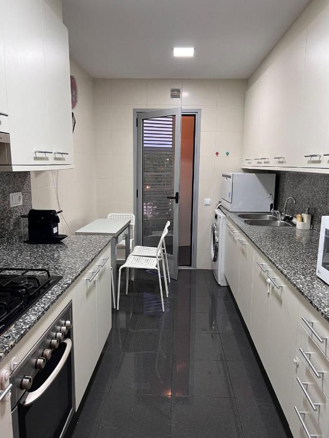 Fira Gran Via 2 - Private Rooms In A Shared Apartment - Habitaciones Privadas En Apartamento Compartido L'Hospitalet de Llobregat Eksteriør bilde