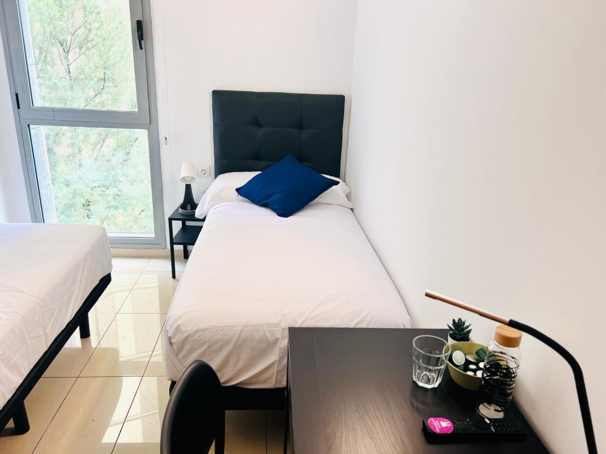 Fira Gran Via 2 - Private Rooms In A Shared Apartment - Habitaciones Privadas En Apartamento Compartido L'Hospitalet de Llobregat Eksteriør bilde